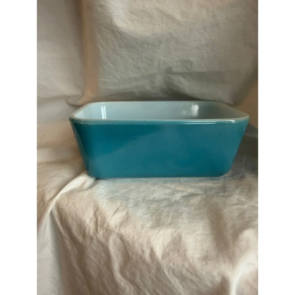 Vintage Pyrex Turquoise Blue Milk Glass Loaf Pan 525 Rectangular Baking Dish